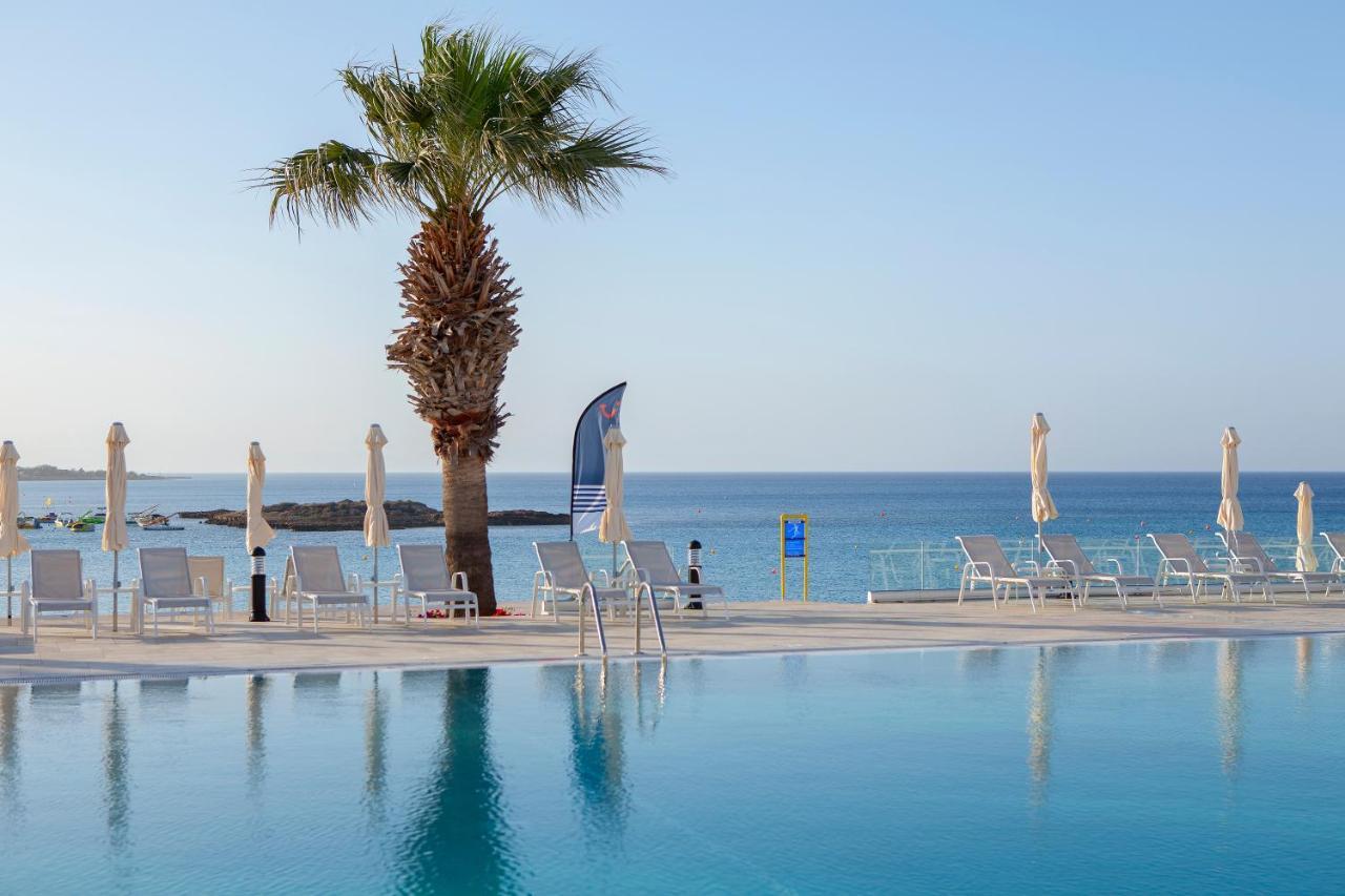 Nausicaa Beach Hotel โปรทาราส ภายนอก รูปภาพ