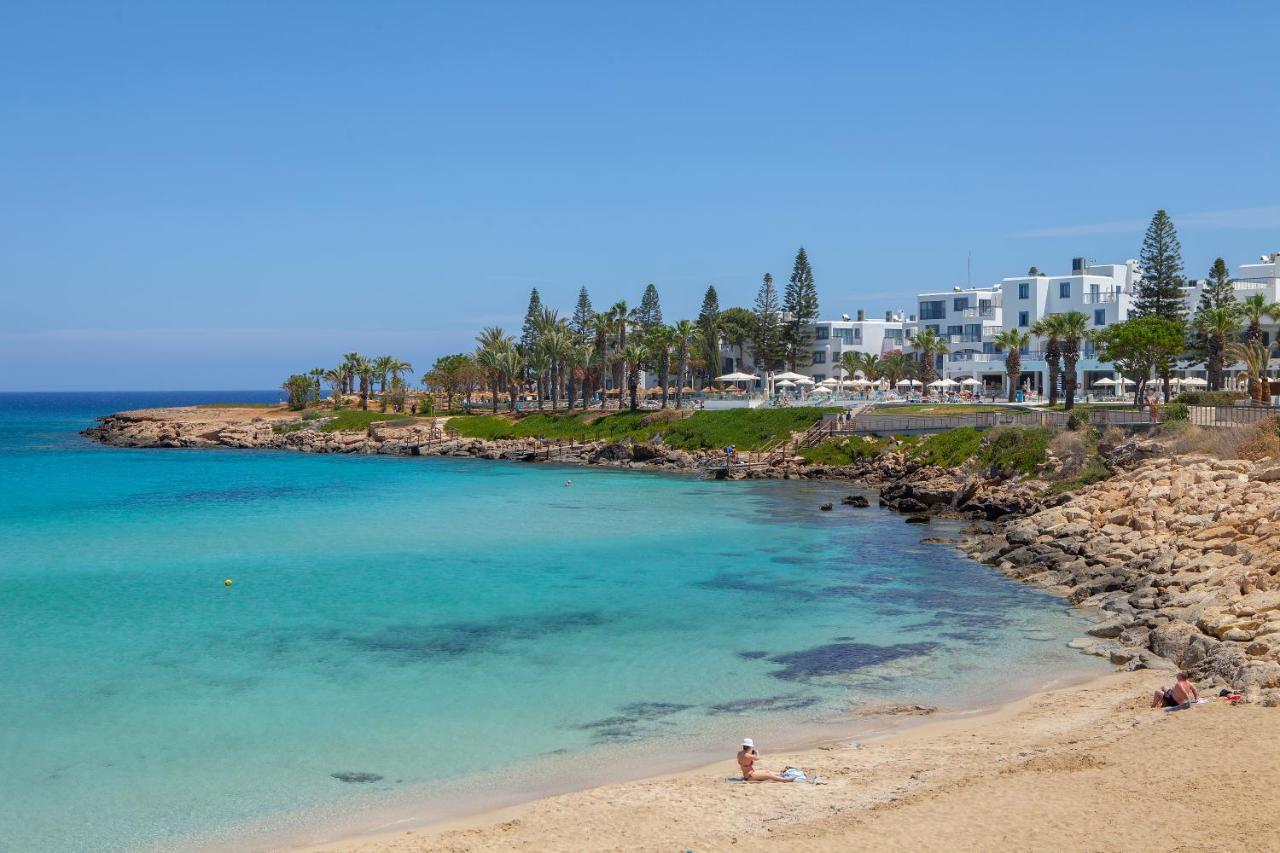Nausicaa Beach Hotel โปรทาราส ภายนอก รูปภาพ