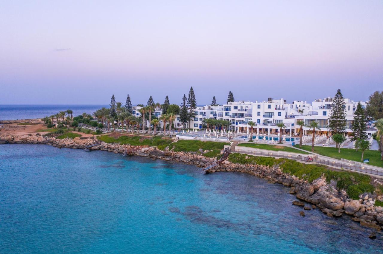Nausicaa Beach Hotel โปรทาราส ภายนอก รูปภาพ
