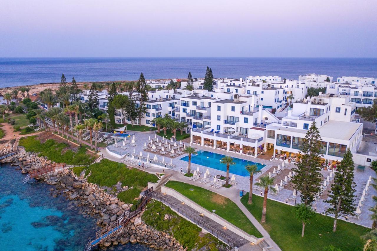 Nausicaa Beach Hotel โปรทาราส ภายนอก รูปภาพ
