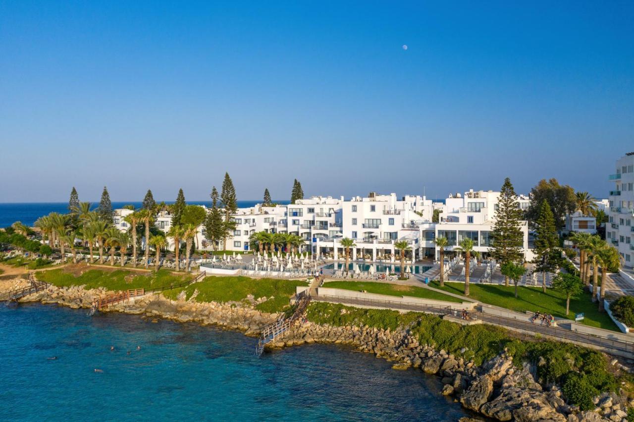 Nausicaa Beach Hotel โปรทาราส ภายนอก รูปภาพ